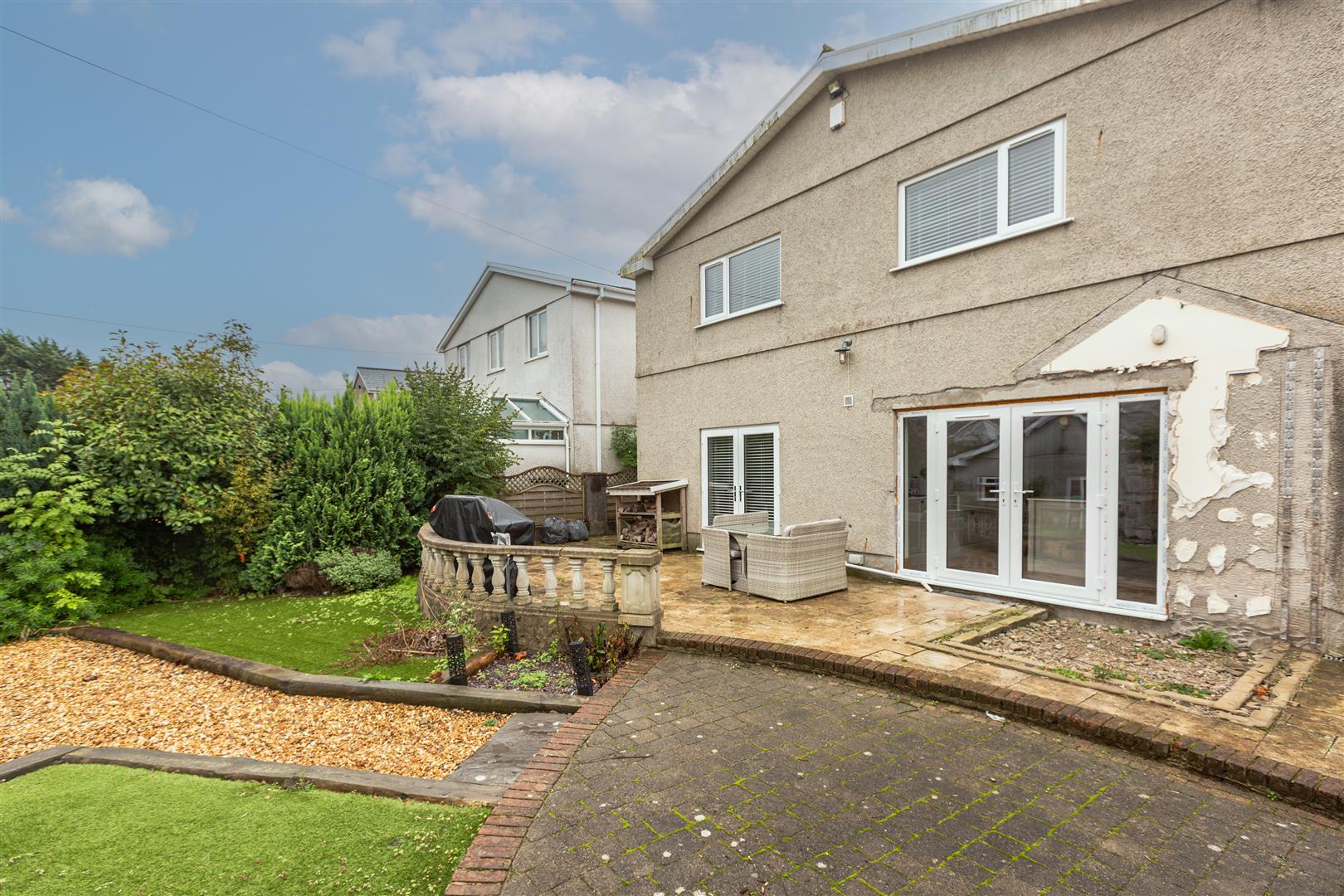 Vardre Road, Clydach, Swansea, SA6 5LP